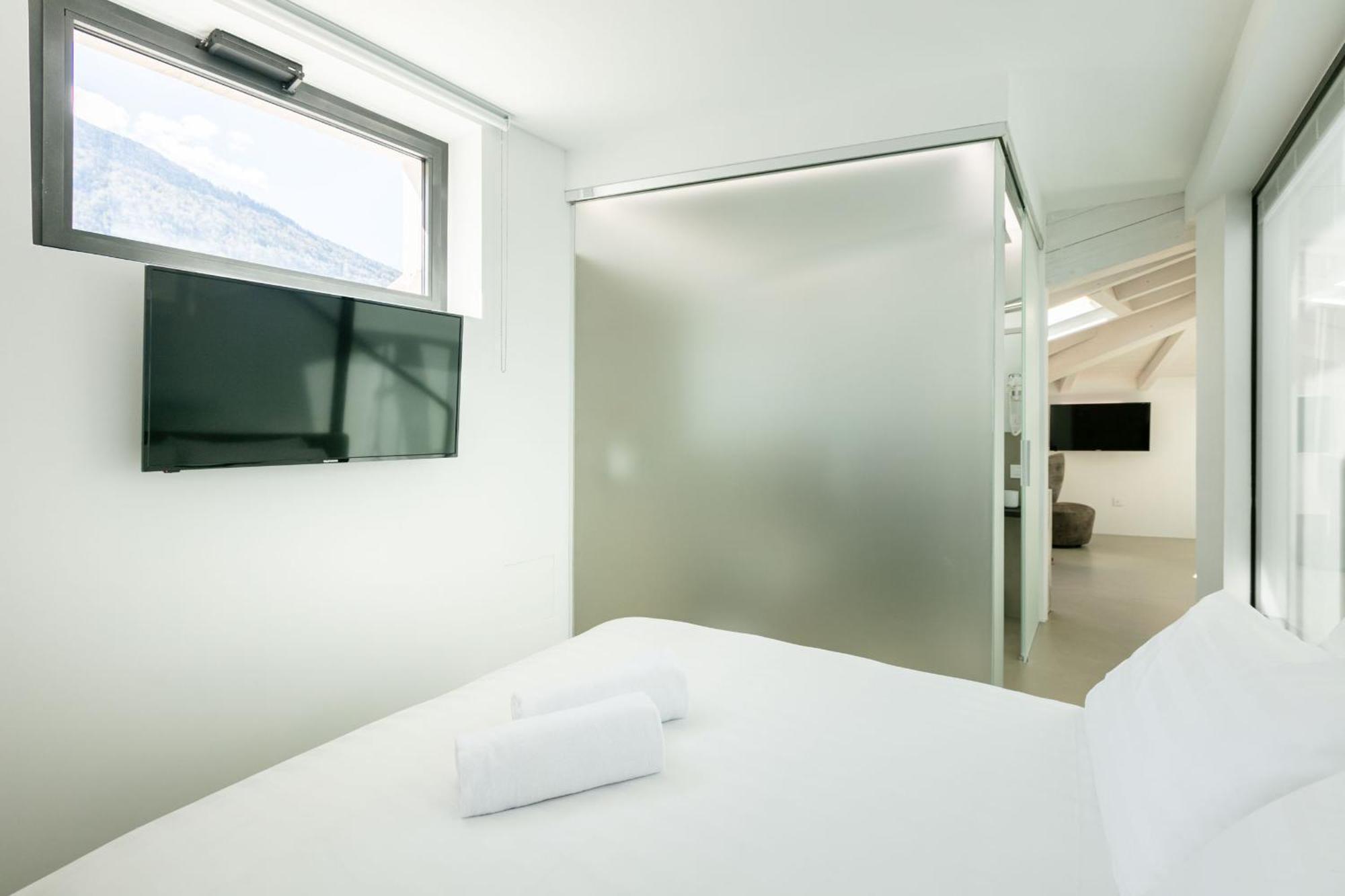 Domus Cavour Rooms&Suites Tirano Quarto foto
