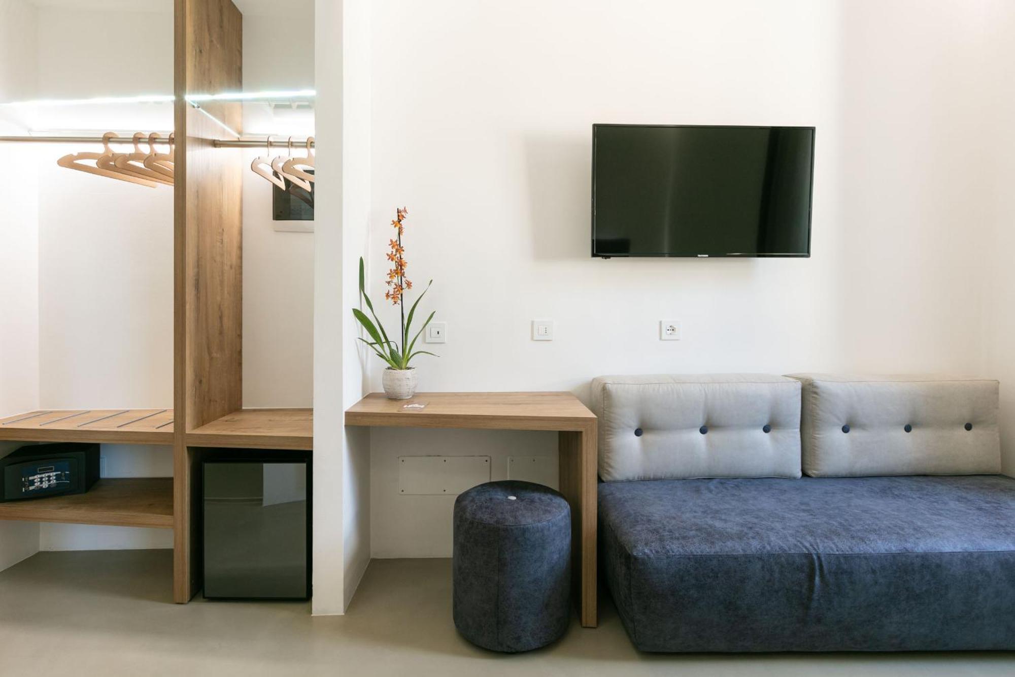 Domus Cavour Rooms&Suites Tirano Quarto foto