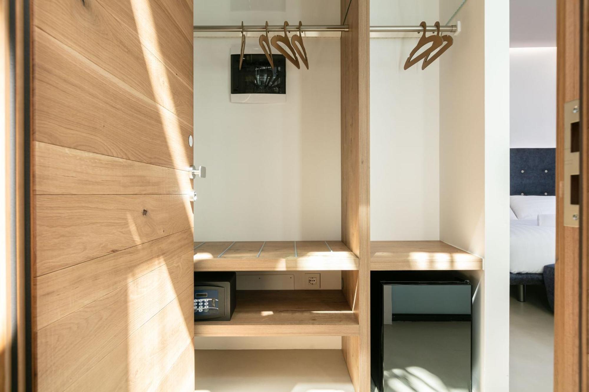 Domus Cavour Rooms&Suites Tirano Quarto foto