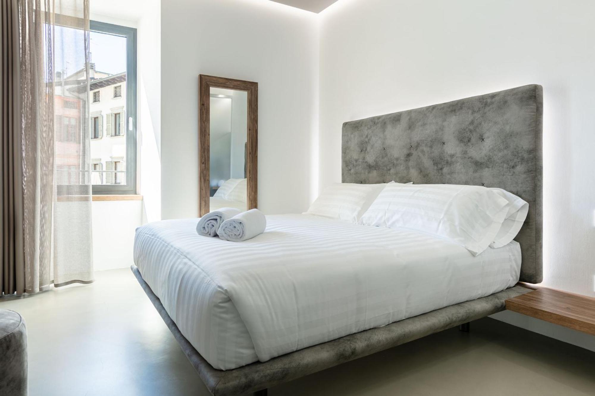 Domus Cavour Rooms&Suites Tirano Quarto foto